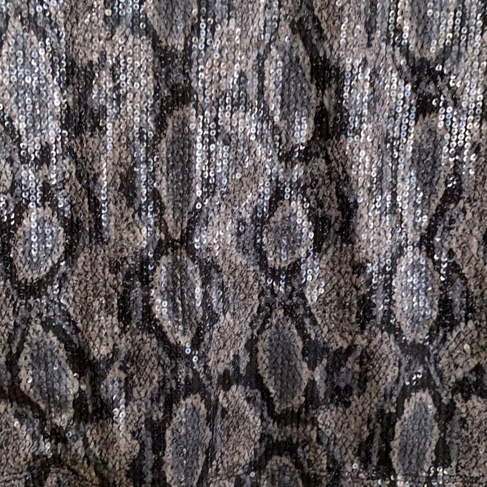Ladies Sequin top - Picture 2 of 4